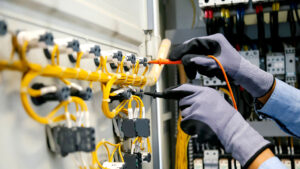 Comment rétablir l’électricité en entreprise après une coupure de courant ?
