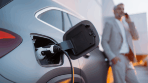 Obligations bornes de recharge en entreprise en 2026 : ce que dit la réglementation